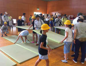 綾部市総合運動公園体育館の防災訓練に参加。