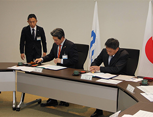 富山県射水市との防災協定を締結。